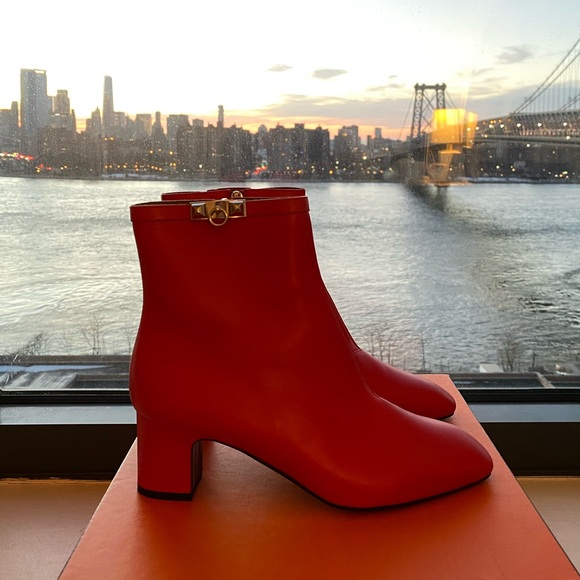 SOLD ❌ Hermes Boots - Picture 1 of 9